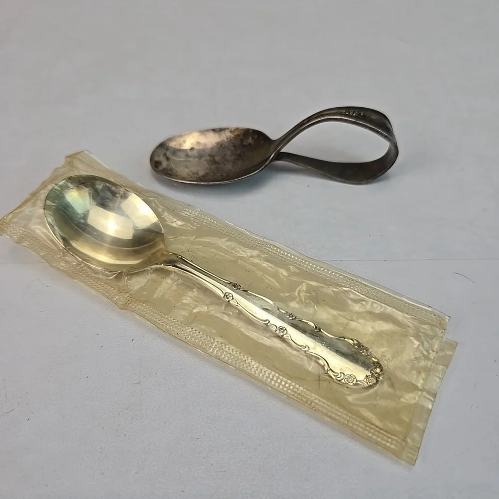 Vintage WM. A. Rogers / Oneida LTD Silverplate Child Toddler Spoon & Baby Spoon